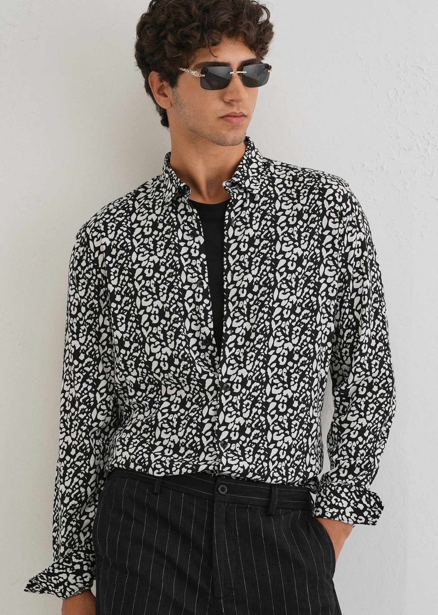 Achromatic Rosette Print Full sleeve shirt