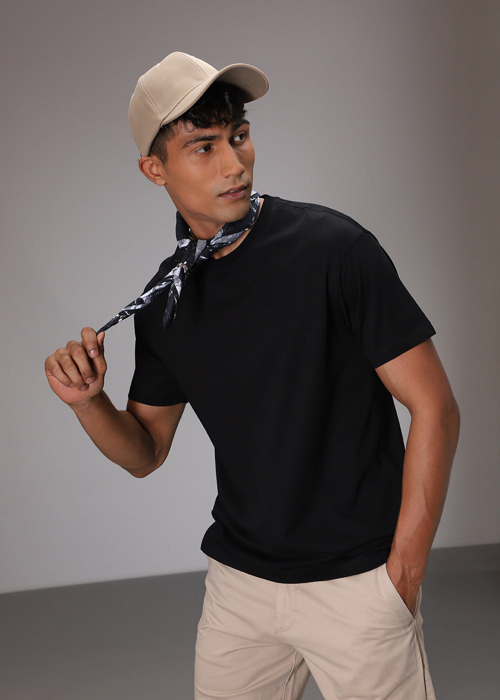 Black Plain Regular Fit T-shirt