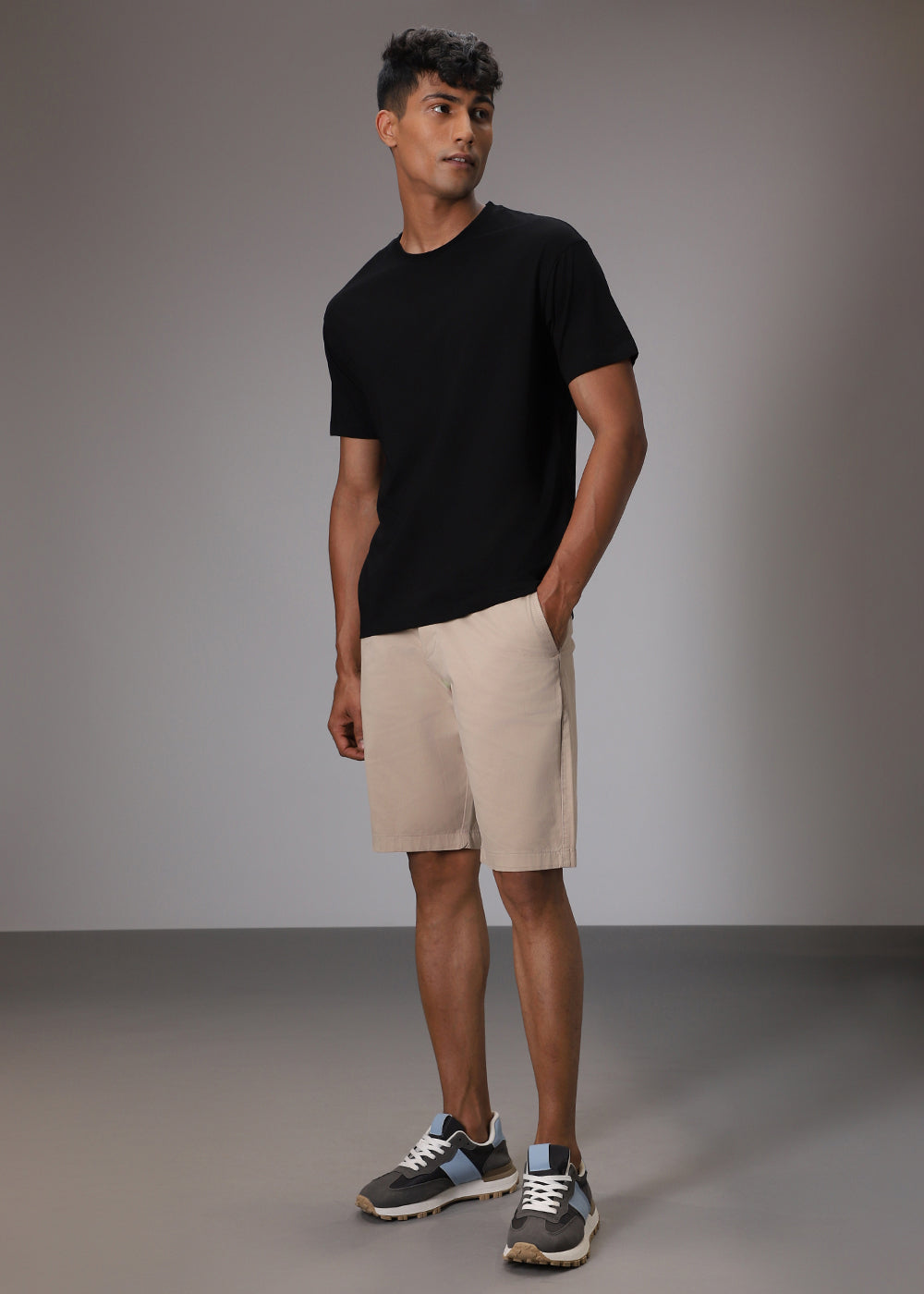 Black Plain Regular Fit T-shirt