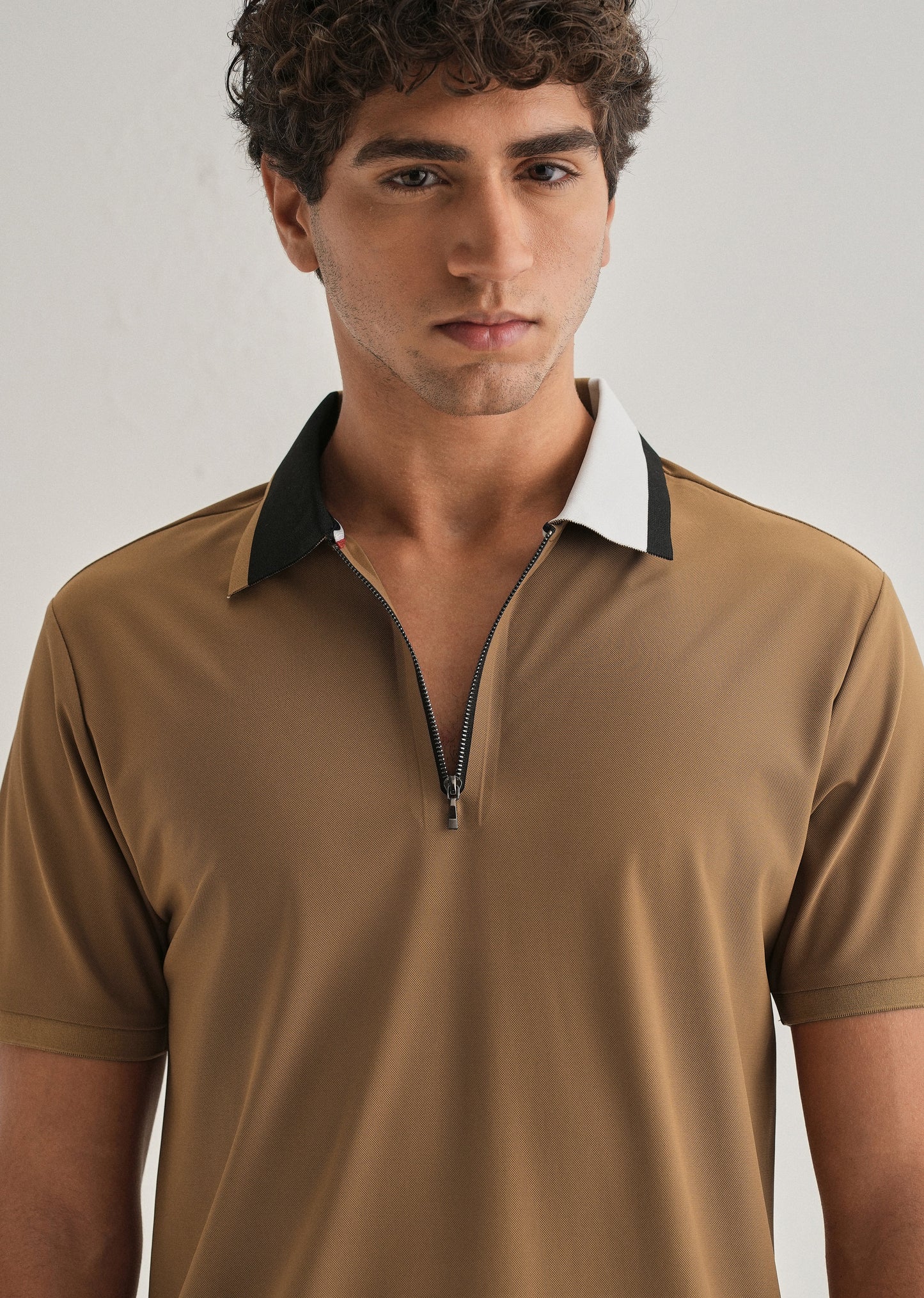 Khaki Zipper Polo Collar Seamless T-shirt