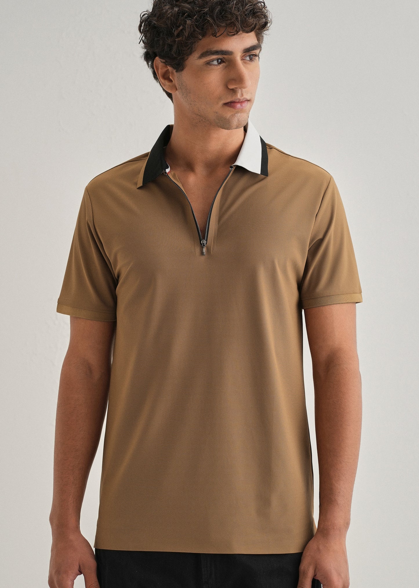 Khaki Zipper Polo Collar Seamless T-shirt