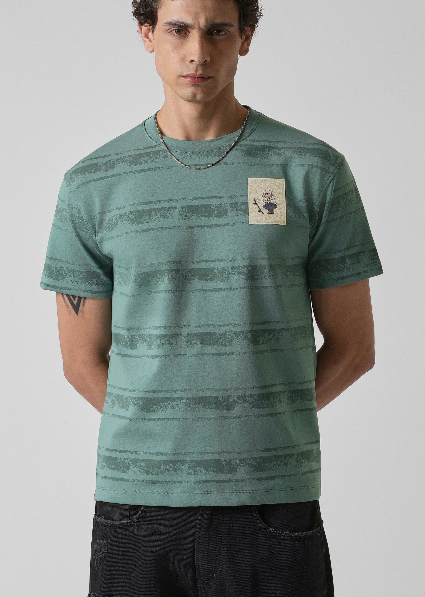 Green Horizontal Strip Printed Slim Fit T-shirt